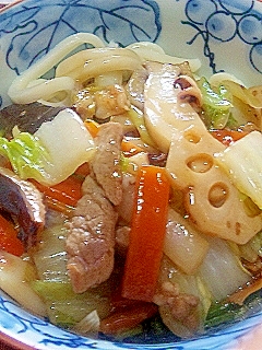 中華風・具たくさんの八宝菜うどん