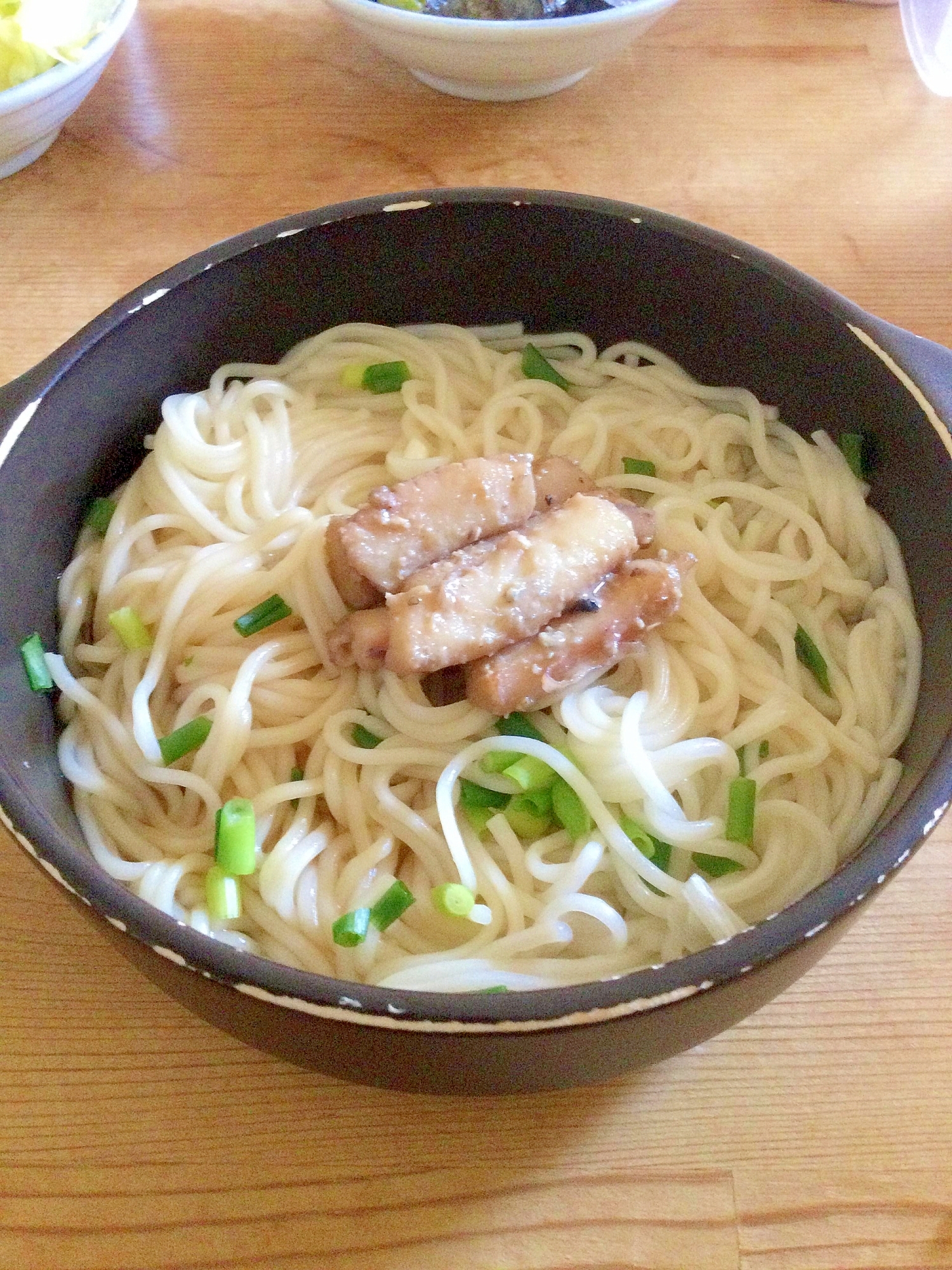 いかの味噌煮乗せ♢細ねぎ入り煮麺♪