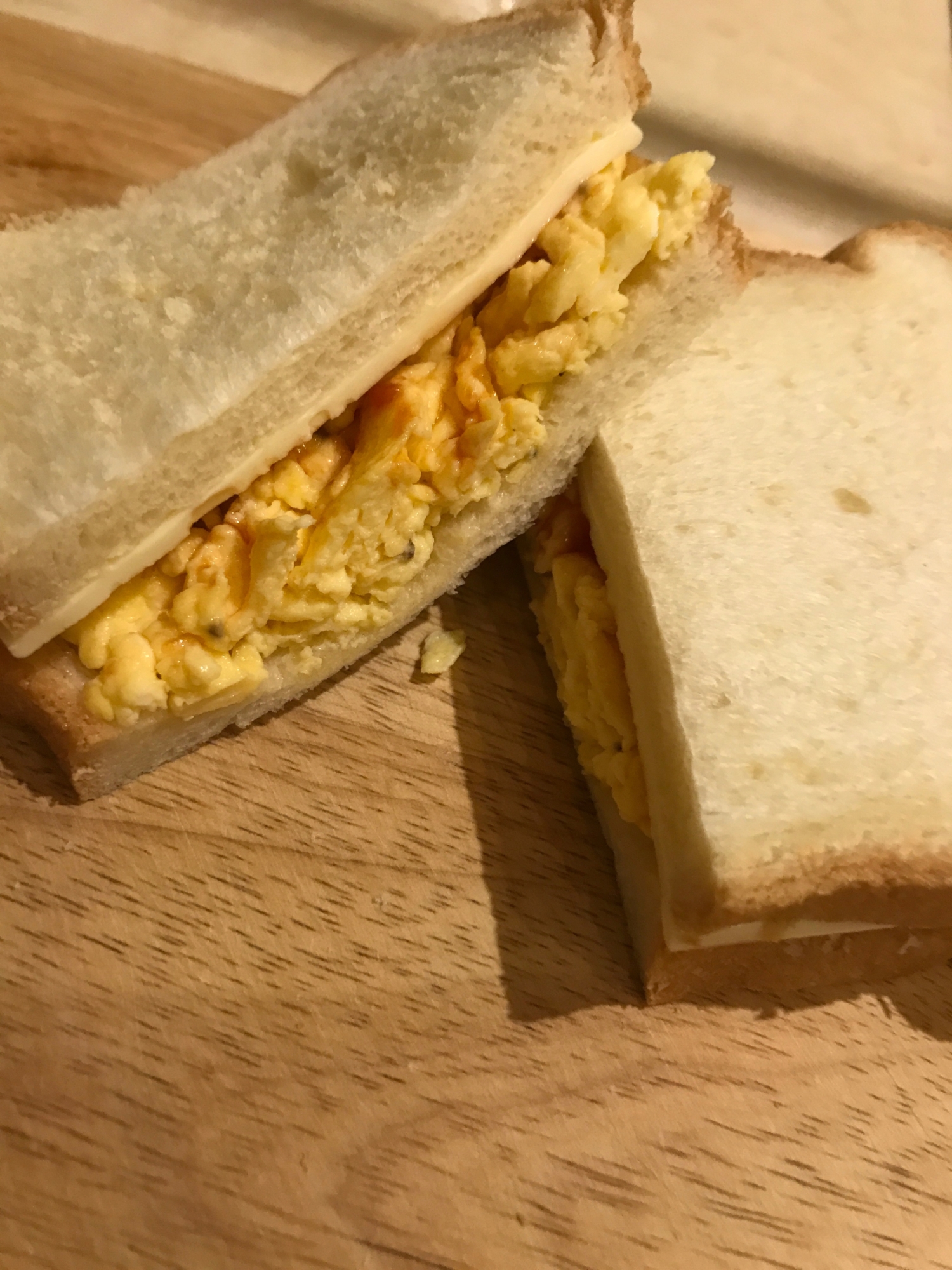 明日の朝ごはん！卵チーズサンドウイッチ！