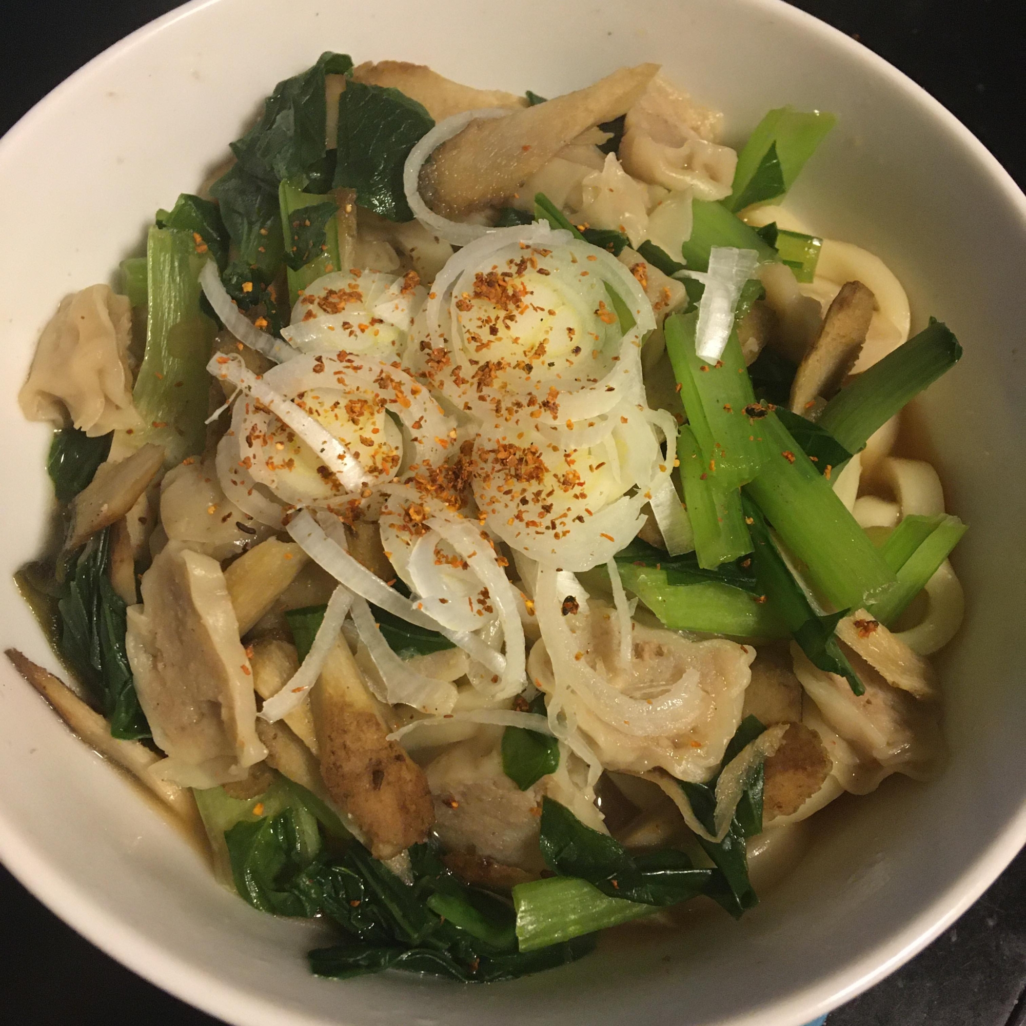 小松菜、しゅうまい、ごぼう、ねぎのかけうどん