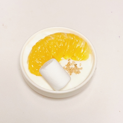 甘夏とマシュマロとごまのヨーグルト