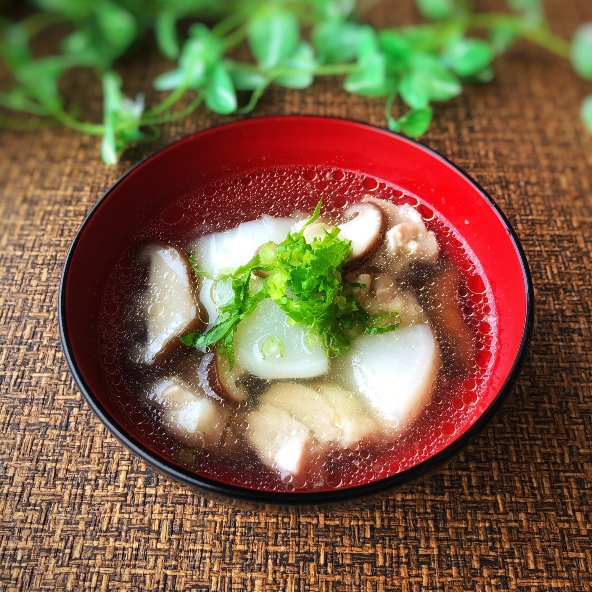 カブと鶏肉のお吸い物