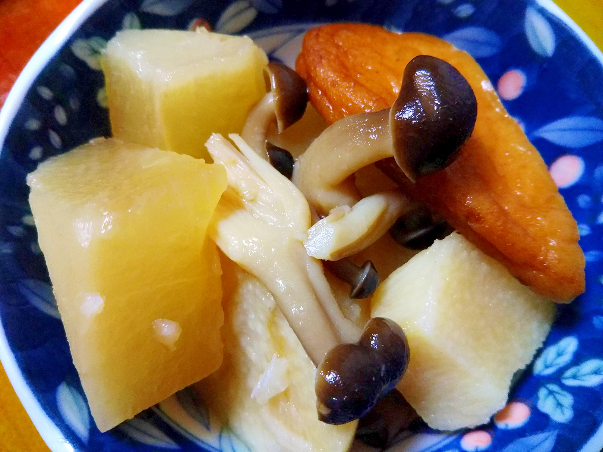 山芋と大根の煮物