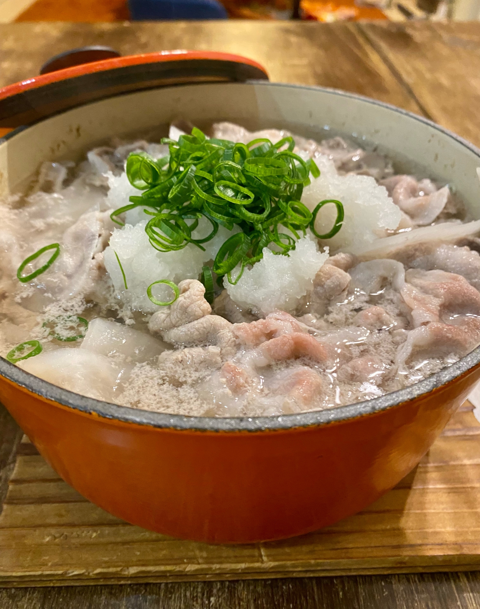 コスパ最強！♪豚肉と大根ともやしの【みぞれ鍋】