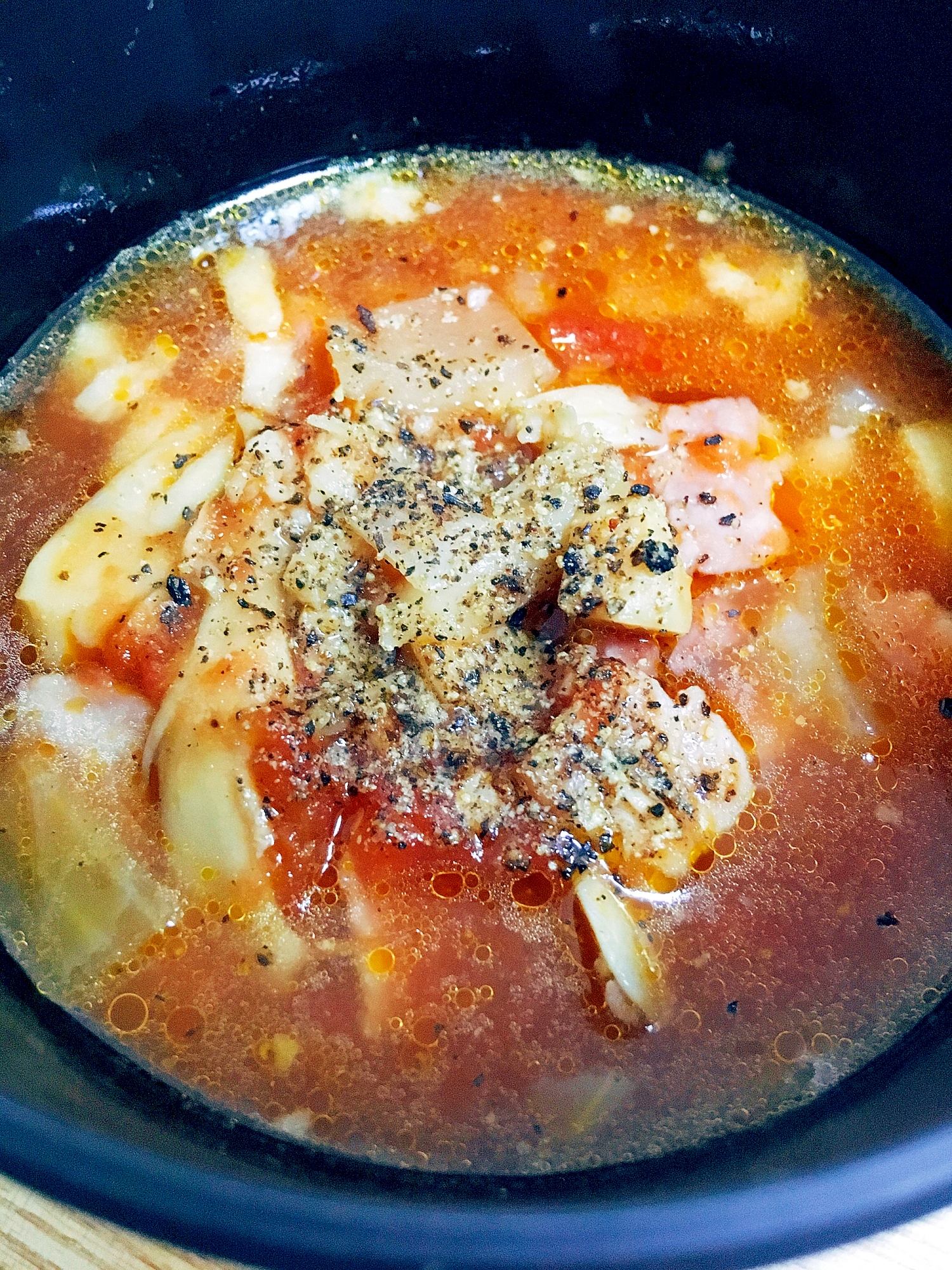 食感が楽しい☆きのこのトマトスープ
