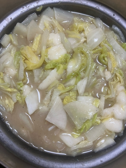 白菜と大根と鶏ひき肉の味噌汁