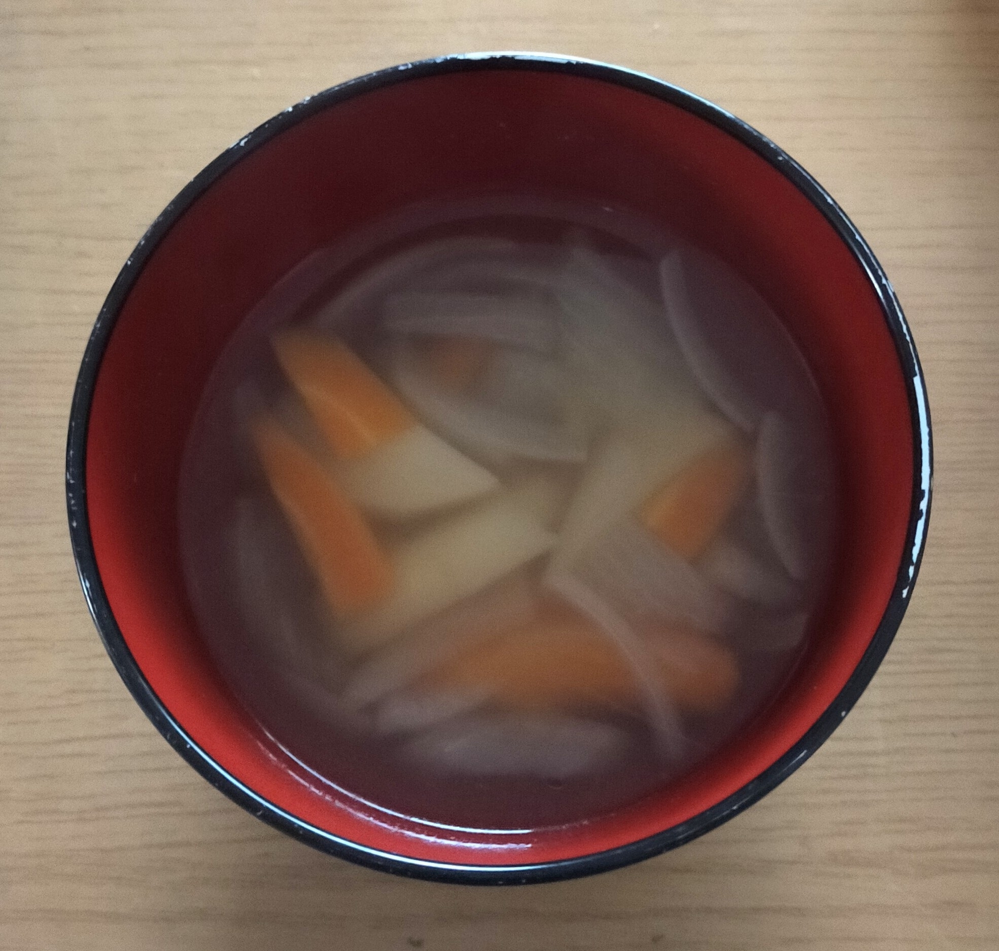 人参とじゃがいもと玉ねぎのスープ