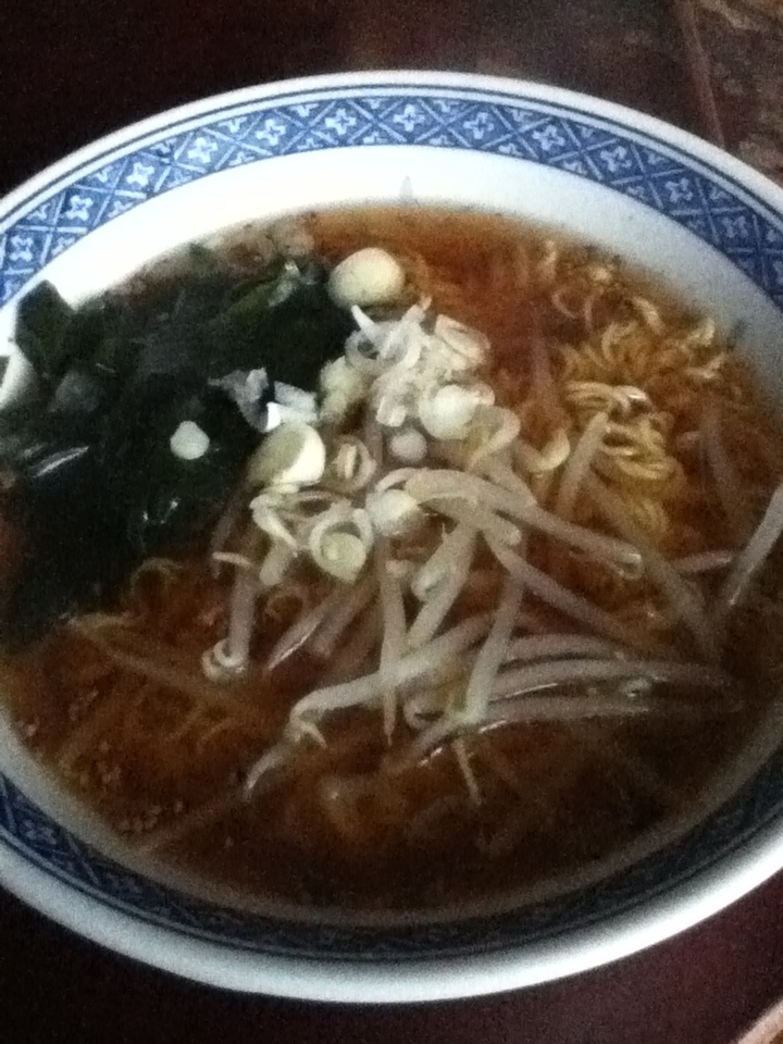 アゴダシの効いた醤油ラーメン