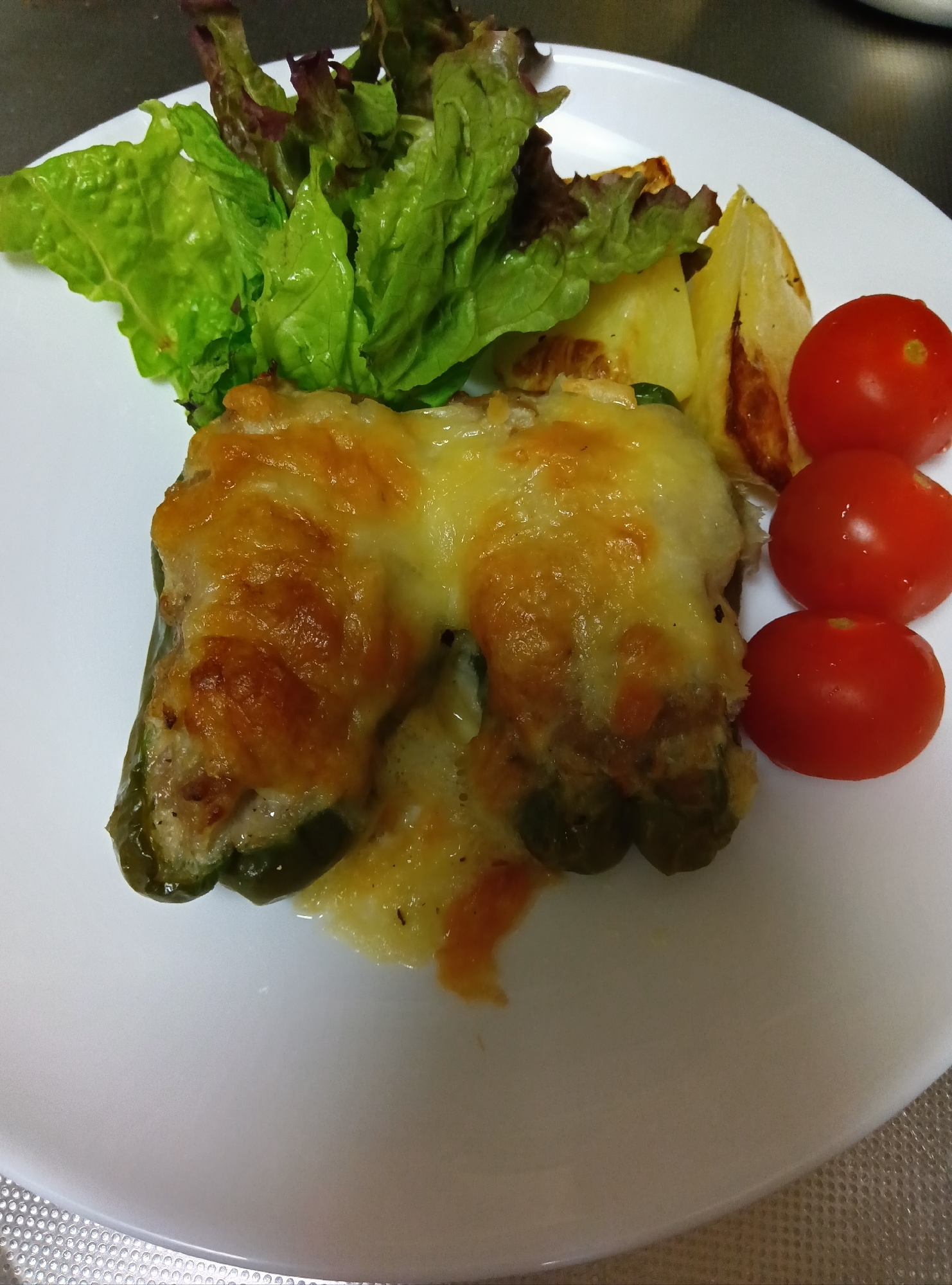 ピーマン肉詰めチーズ焼き