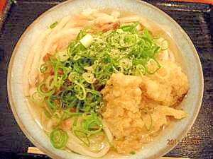 だし汁が決め手！！～冷凍うどんを使ったかけうどん～