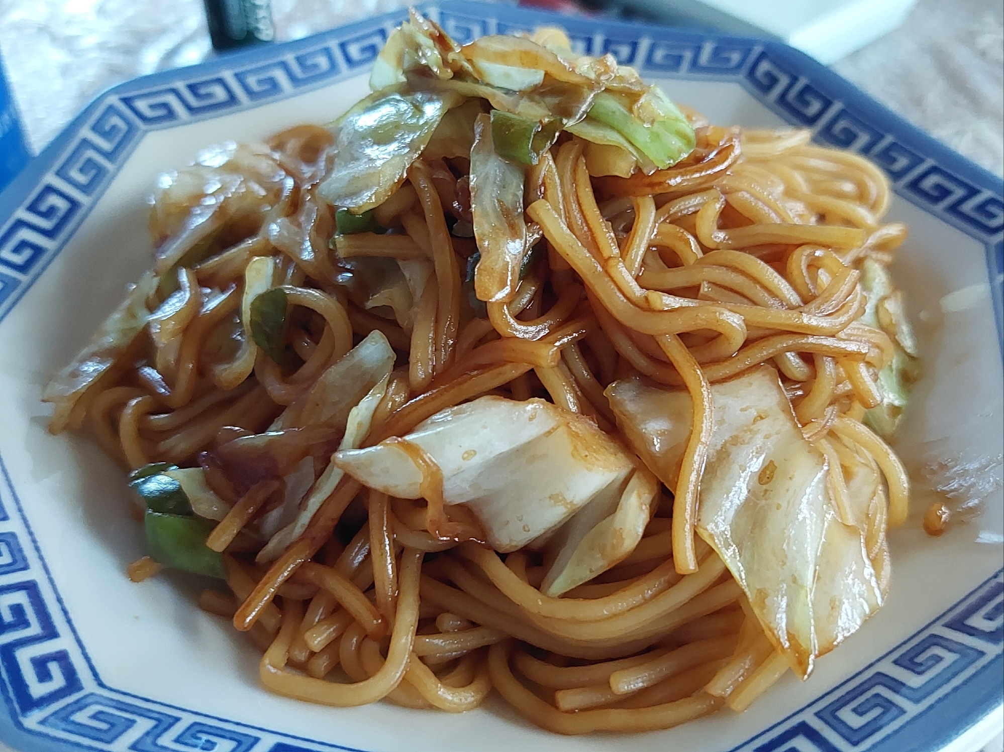 キャベツとピーマンの焼きそば