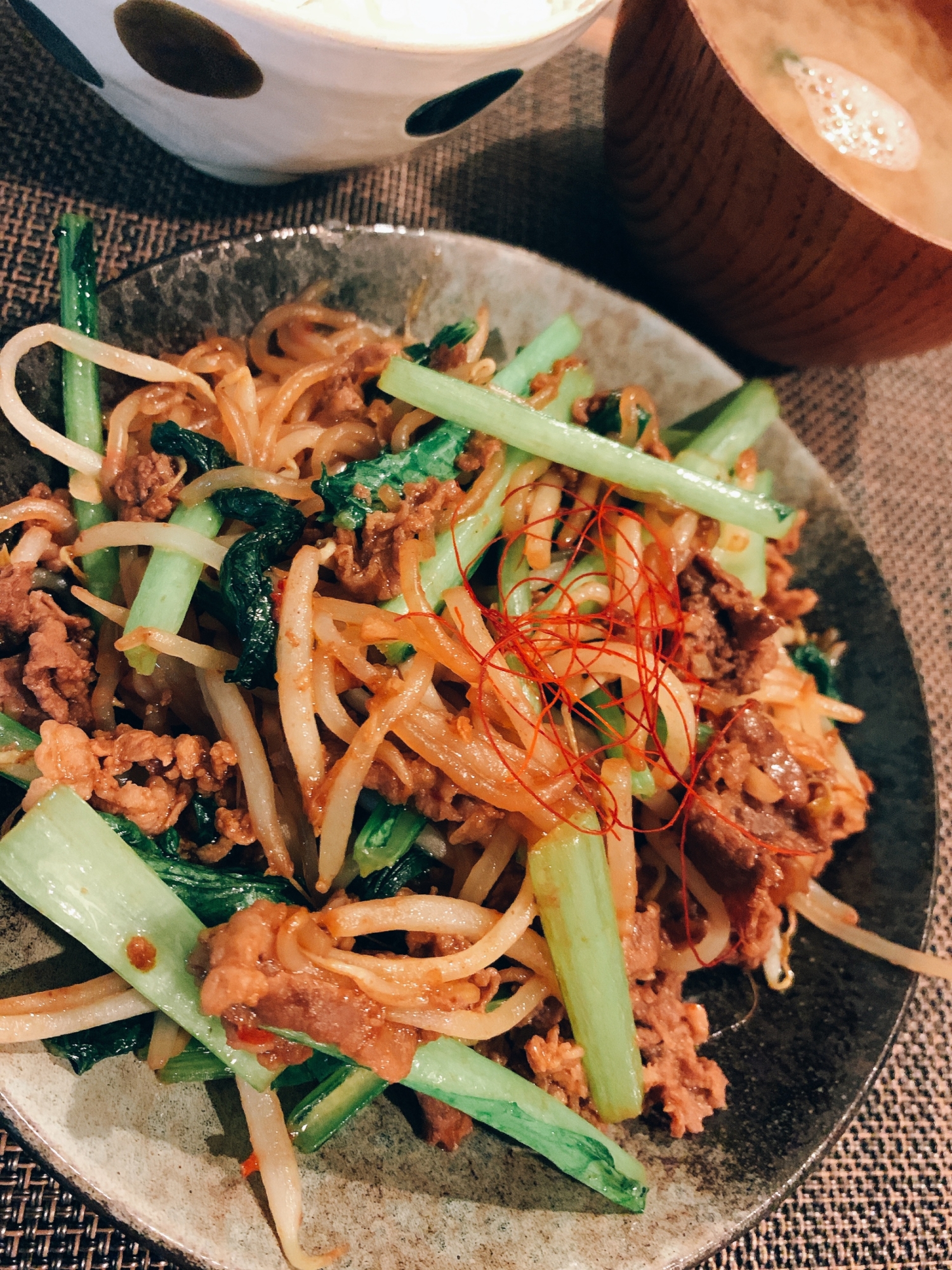 牛肉小松菜糸こんにゃくの中華炒め