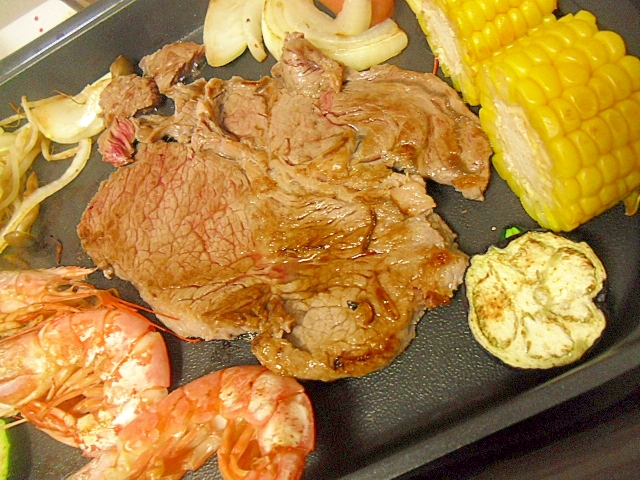 牛肉のステーキ　マリネ　ホットプレート　鉄板焼き