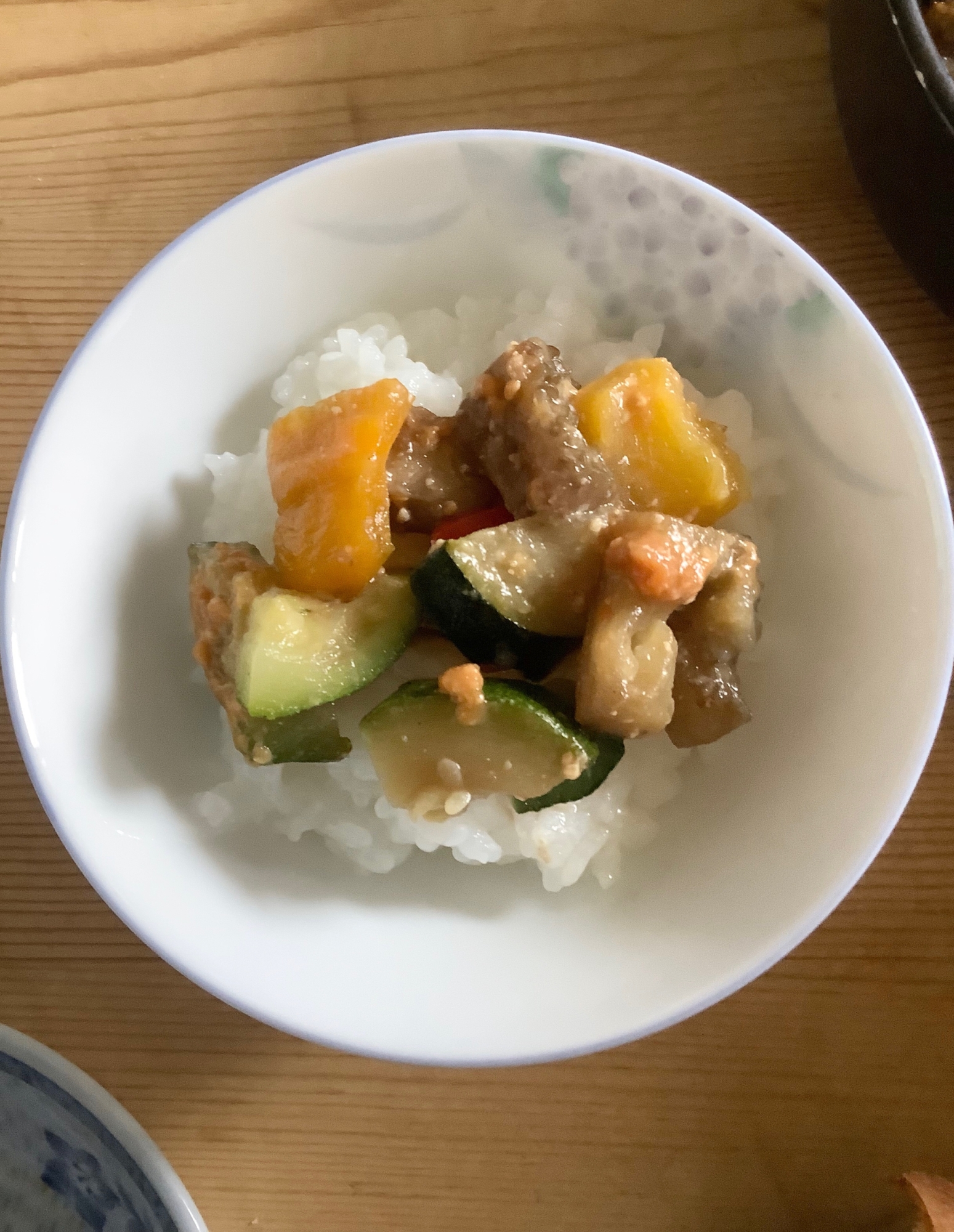 なすズッキーニパプリカの味噌煮丼♪