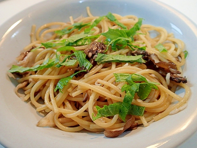 中華あじで　舞茸としらすと大葉のパスタ