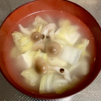 豆腐と白菜しめじのダシダスープ