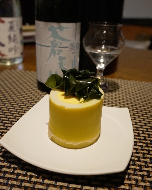 真竹を器に、若竹茶碗蒸し
