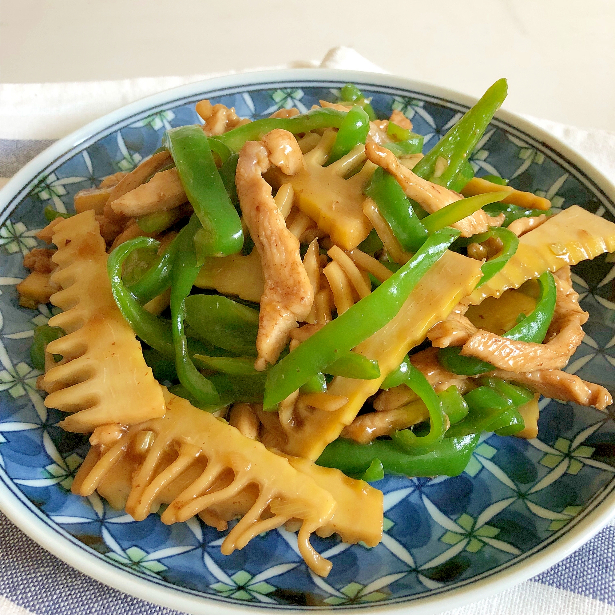 鶏肉とピーマンとたけのこの炒め物♪