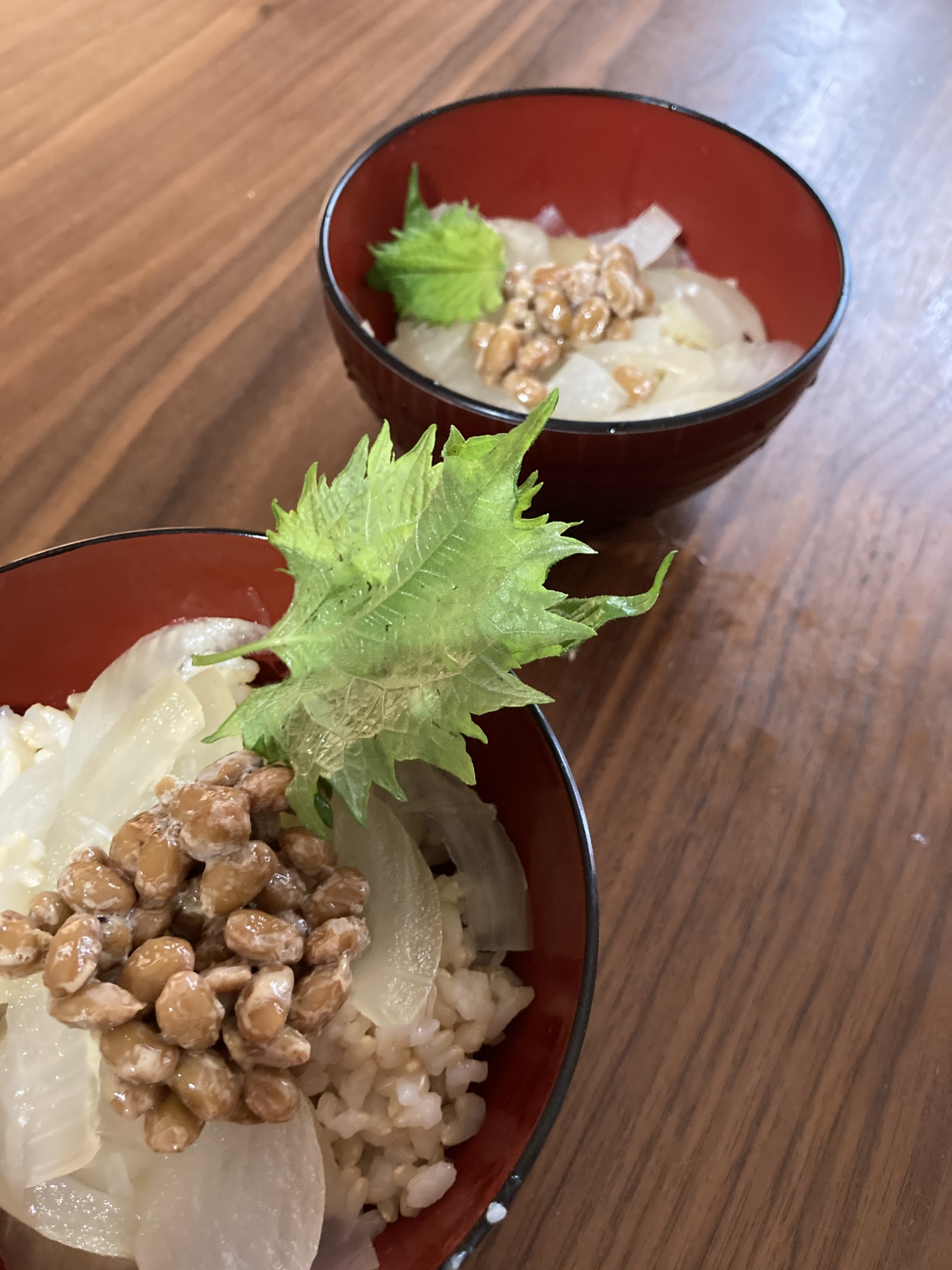 電子レンジで玉ねぎとろとろ染み込み納豆丼♪