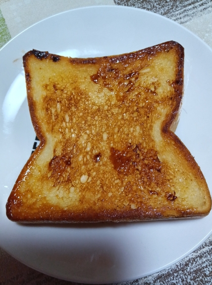 フライパンでさくさくバターシュガートースト
