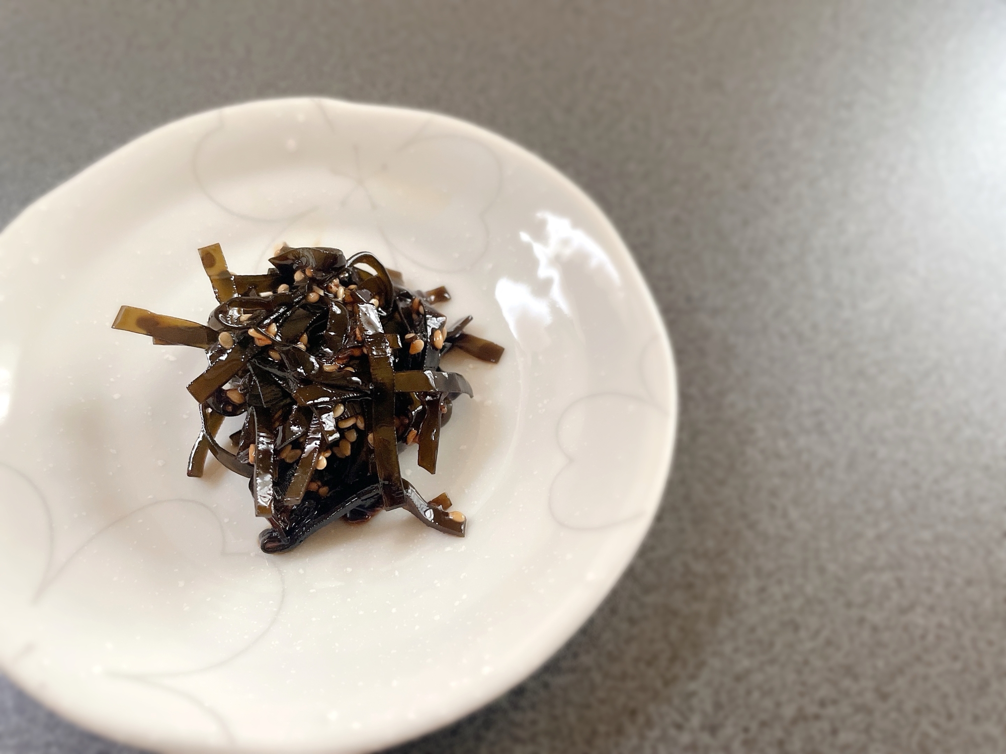 混ぜて煮詰めるだけ！昆布の佃煮