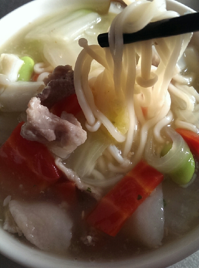 ※サッポロ一番塩ラーメンで八宝菜ラーメン