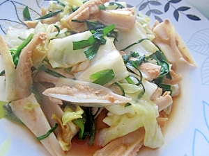 鶏なんこつ（やげん）とキャベツの炒め物