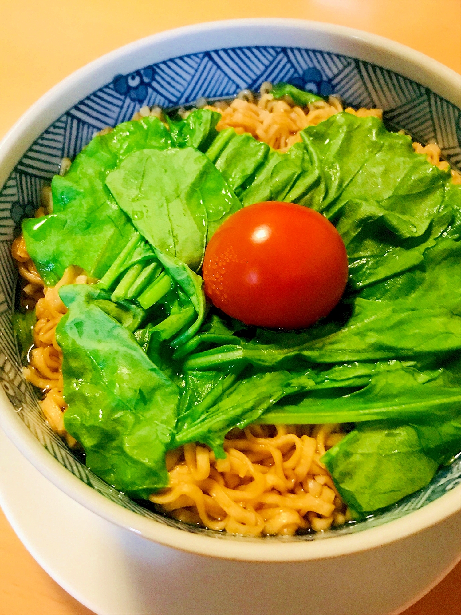 アレンジチキンラーメン●サラダトッピング