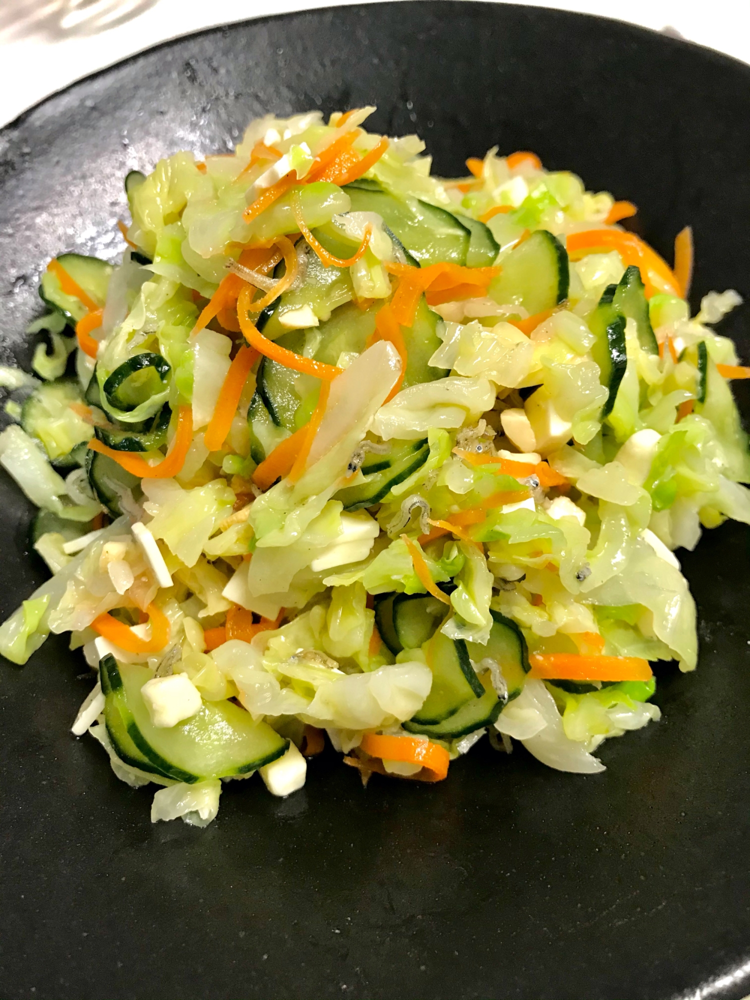 学校給食で人気！カミカミサラダ