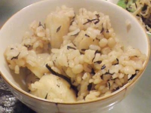 里芋とひじきの炊き込みご飯