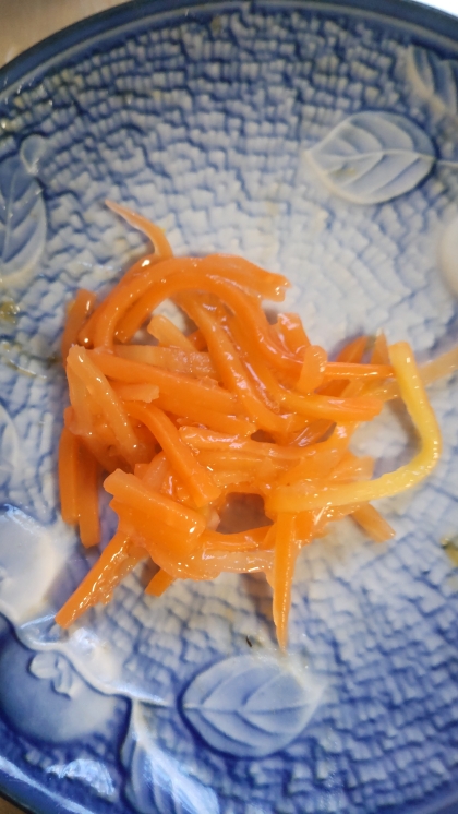 白だしオリーブオイルでほんのり和風♡にんじんサラダ