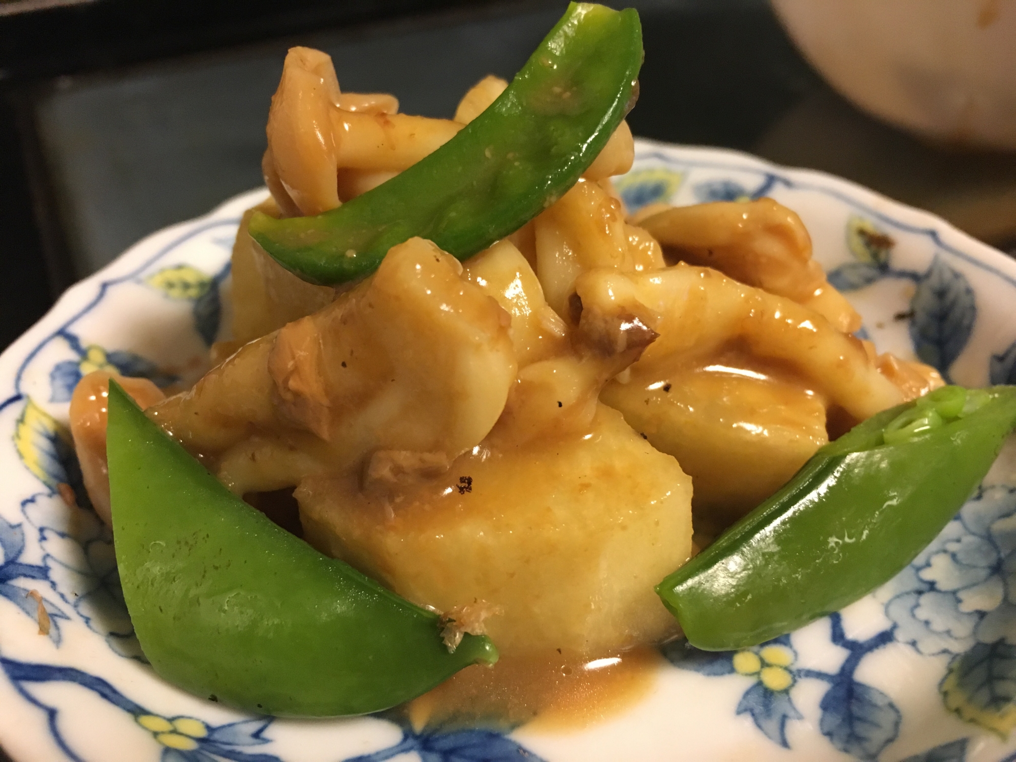 サバの味噌煮缶汁de大根の味噌煮