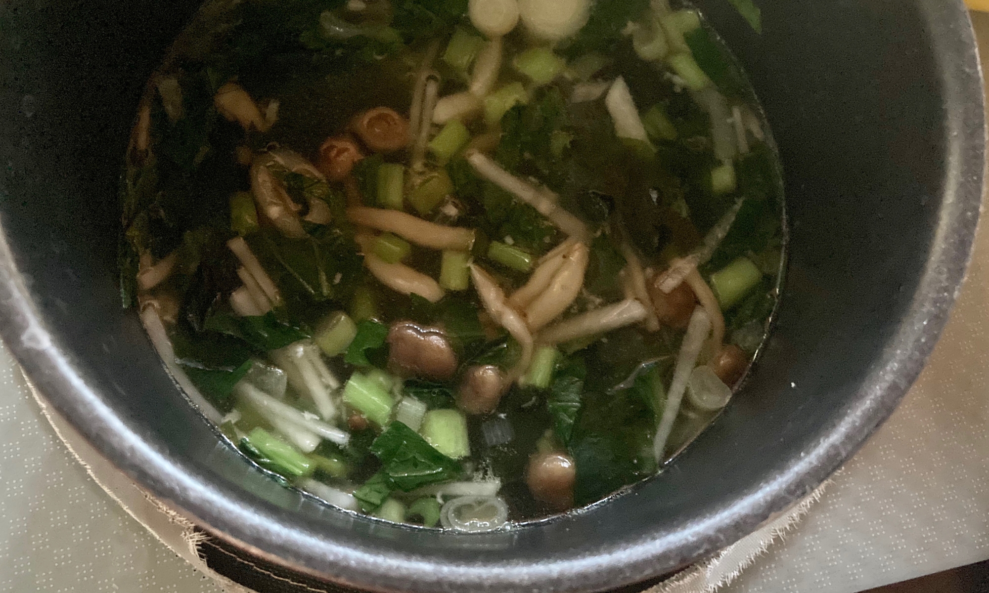 小松菜としめじとたまねぎのスープ