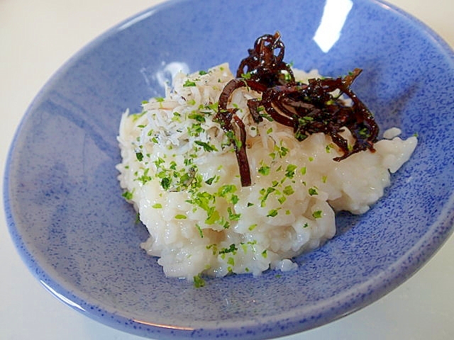 青のりかけて　釜揚げしらすと昆布の佃煮のお粥