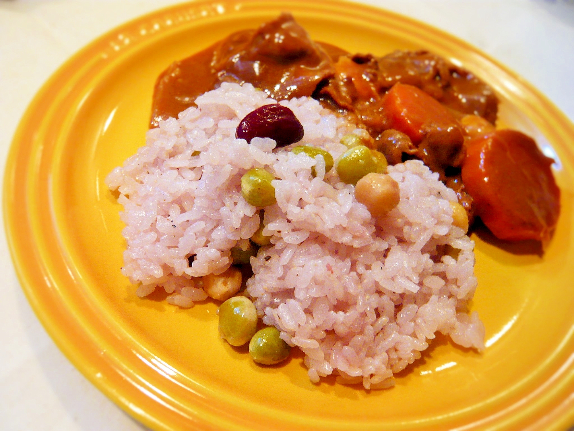 大人雰囲気☆赤ワインとお豆の炊き込みご飯