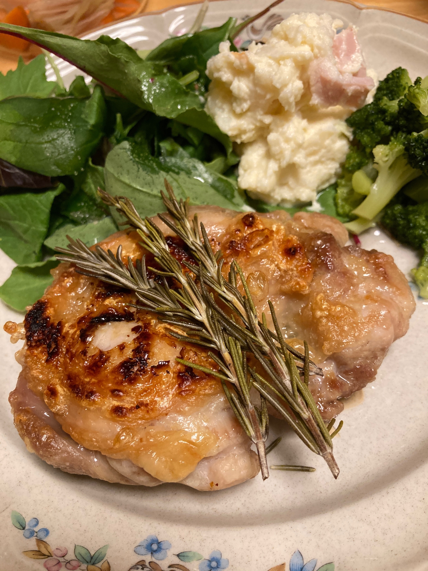 塩しておくだけ ローズマリーが薫るグリル塩チキン レシピ 作り方 By Dapisi 楽天レシピ 塩しておくだけ ローズマリーが薫るグリル塩チキン レシピ 作り方 By Dapisi 楽天レシピ