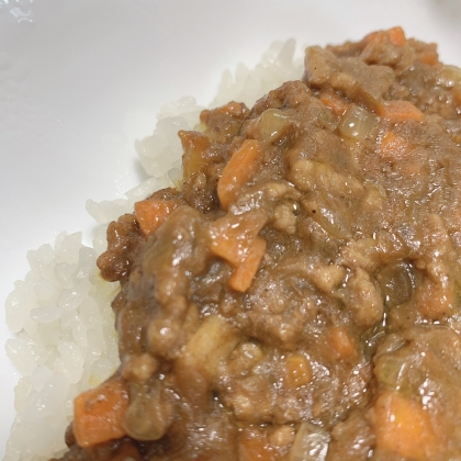子どもも喜ぶ野菜たっぷりドライカレー