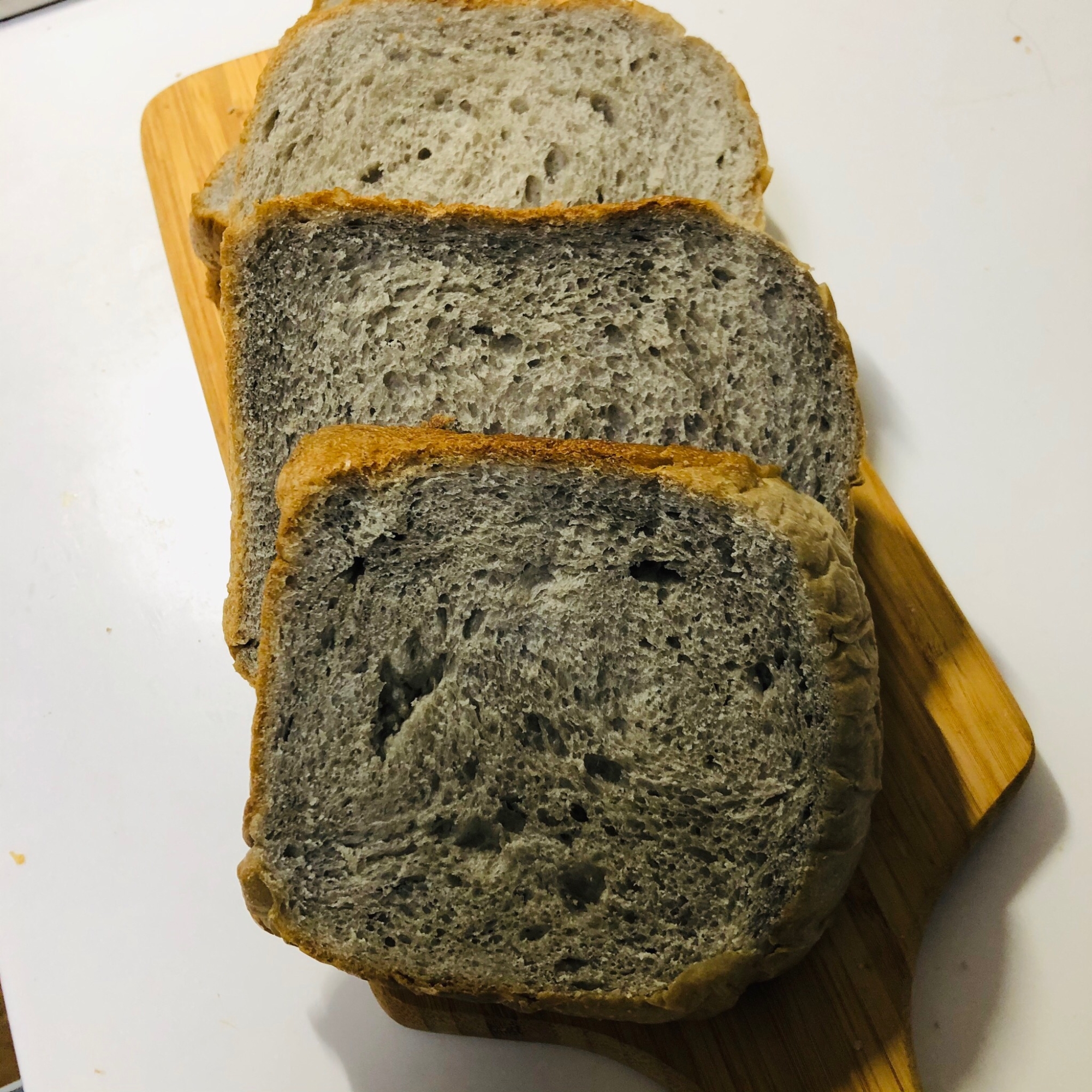 HB！ゴマミルクの食パン
