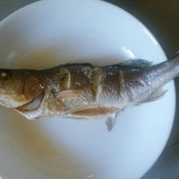 セイゴの塩焼き レシピ 作り方 By トマトはこ 楽天レシピ セイゴの塩焼き レシピ 作り方 By トマトはこ 楽天レシピ