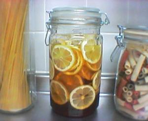 レモンの酵素ドリンク付け