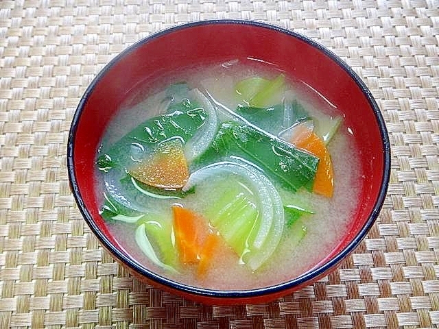 チンゲン菜の味噌汁
