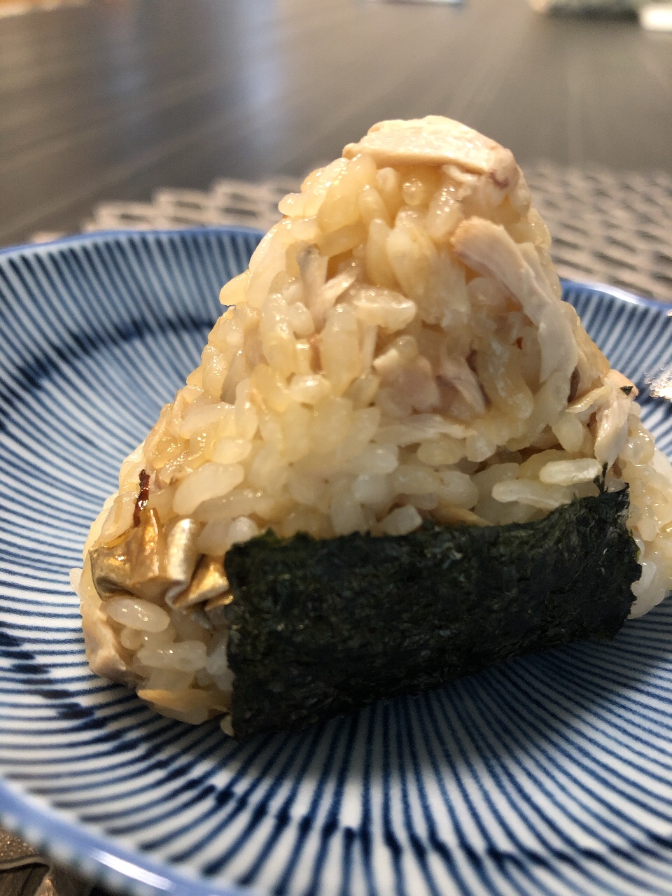 【ひと手間おむすび】焼き鯖ほぐしわさび醤油