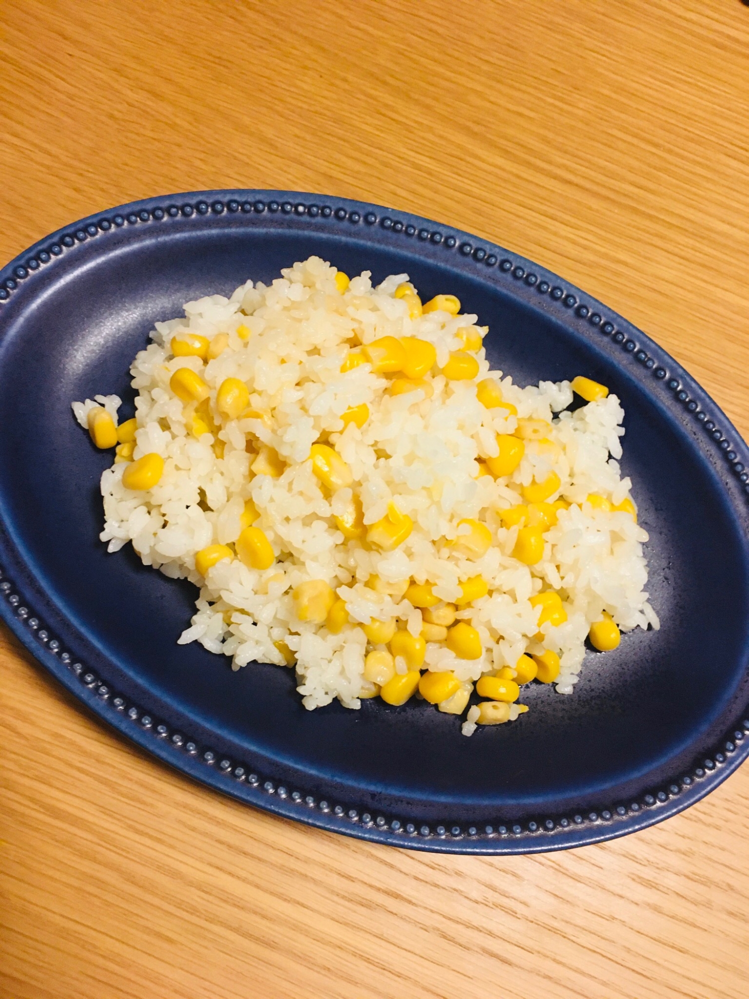 炊飯器に入れるだけ。簡単夕飯、コーンごはん