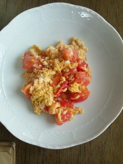 トマトの卵炒め美味しくって大好きです!!今度は豚肉プラスバージョンも作ってみますね♪