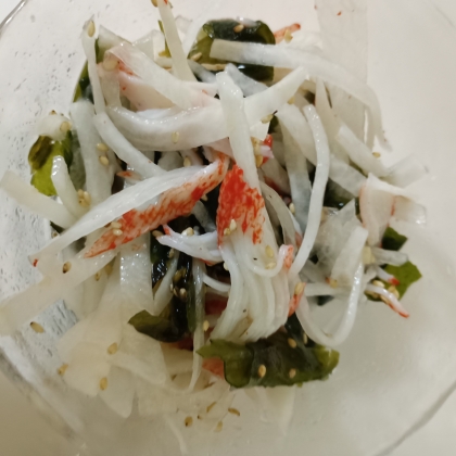 お箸が止まらない♡大根とわかめとカニカマのナムル