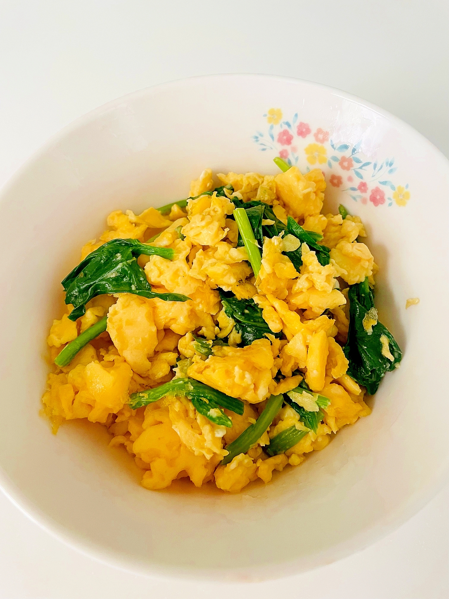 ほうれん草と卵で炒め物