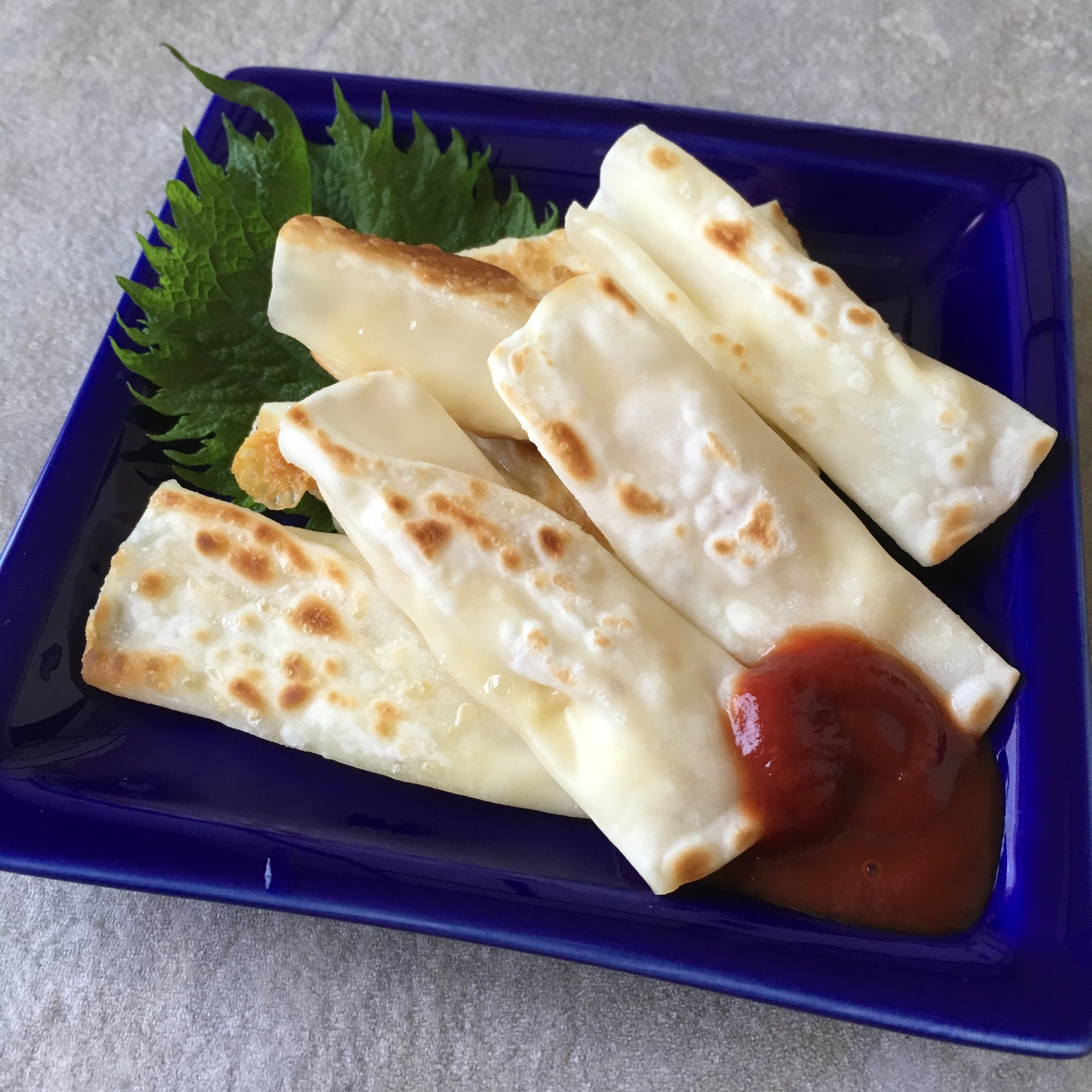 長芋de餃子の皮の包み焼き♪