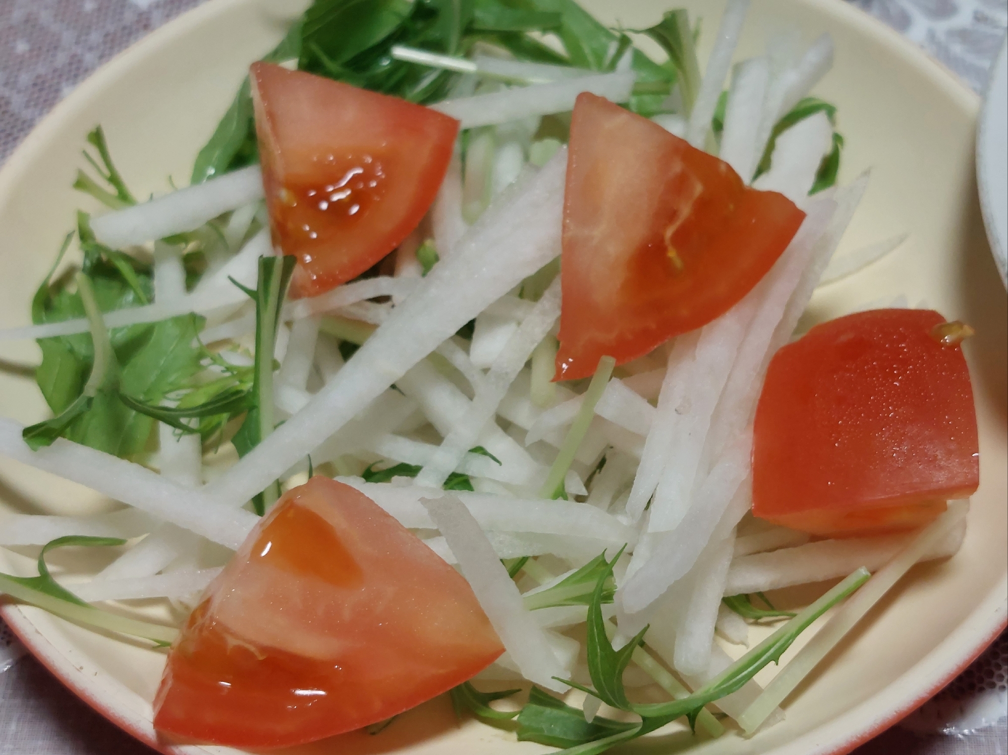 大根と水菜とトマトのサラダ