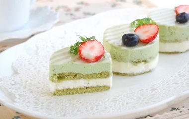 抹茶とホワイトチョコのムース【No.192】 レシピ・作り方 by 楽天出店店舗:浅井商店 - 楽天レシピ