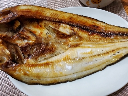 フライパンでホッケの開きの酒蒸し焼き